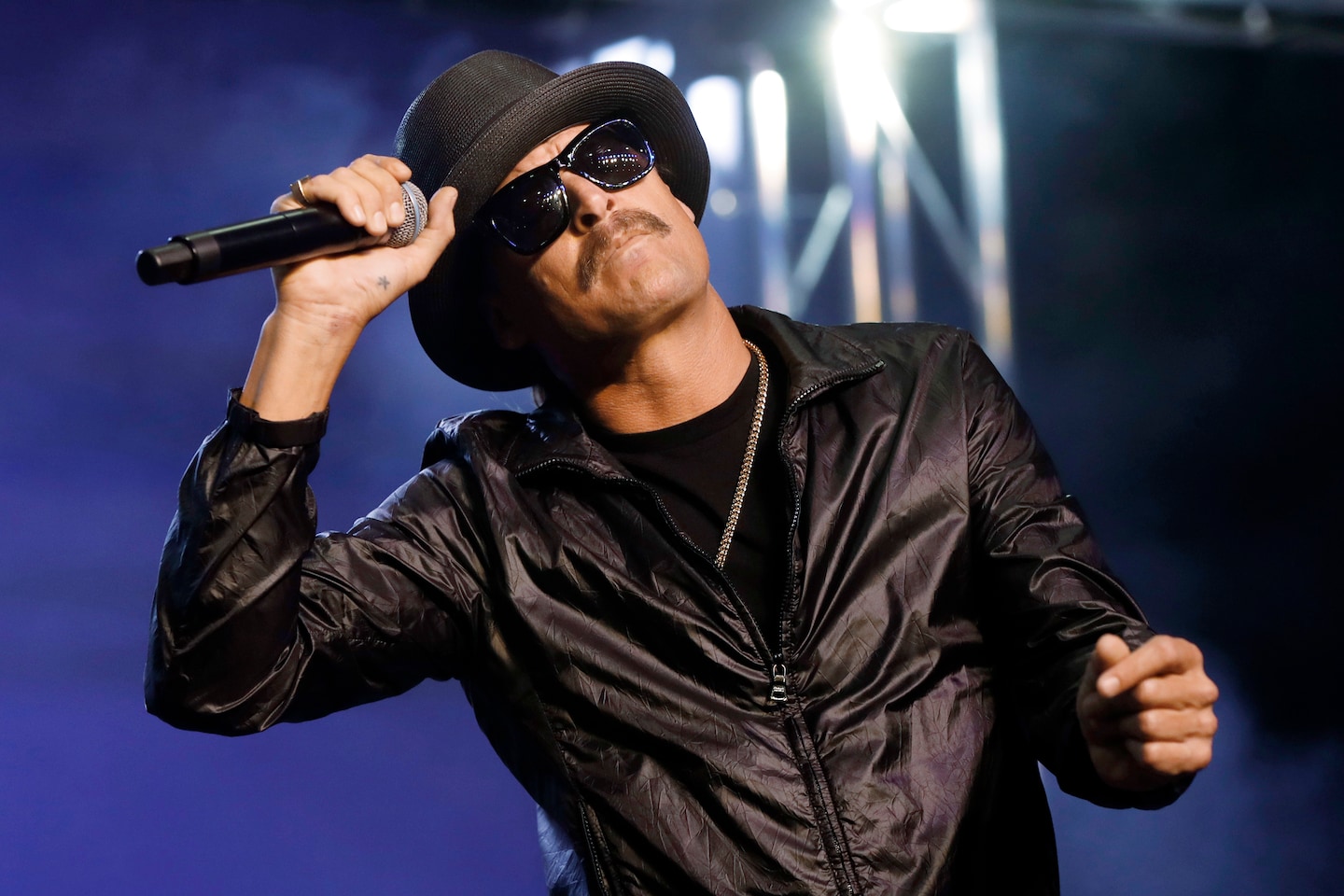 Kid Rock diffuse les salutations vidéo de Trump lors d’un concert dans l’Indiana