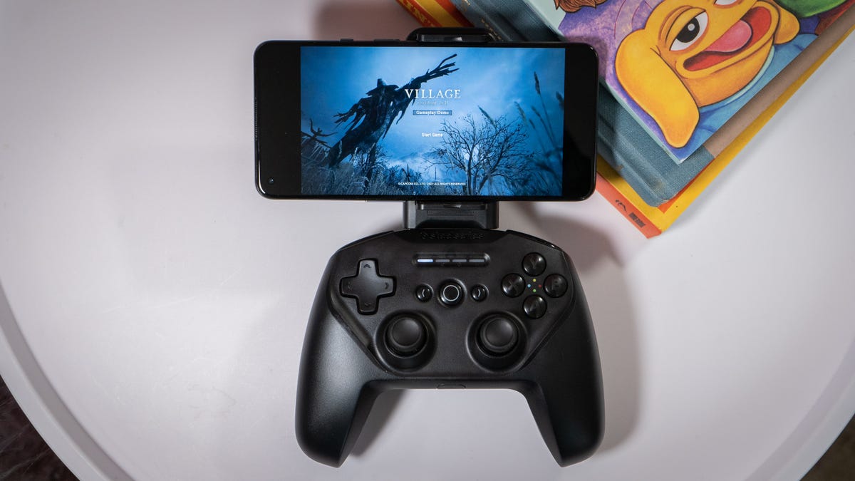 Le Stratus+ de SteelSeries ne remplace pas mon contrôleur mobile préféré, le Razer Kishi