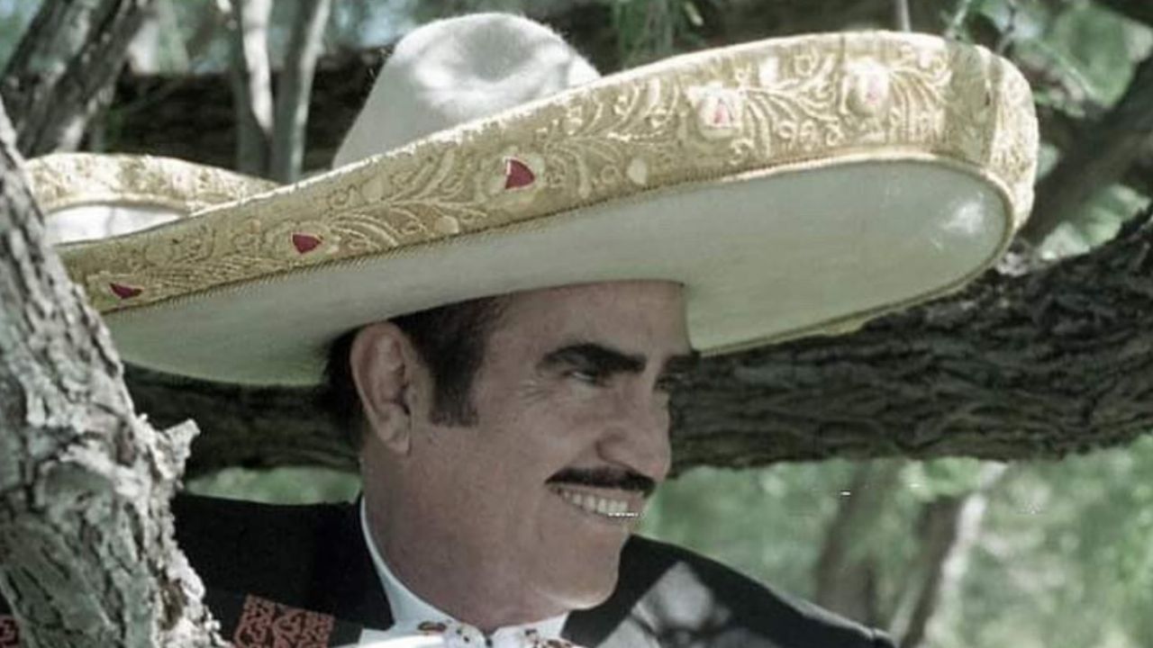 Le modus operandi de Vicente Fernández avec lequel il a arrêté la carrière d'artistes qui pourraient être ses concurrents