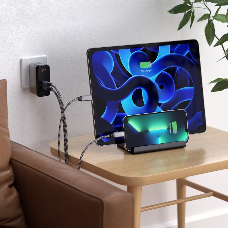 Le nouveau support vertical double pour ordinateur portable de Satechi abrite deux appareils à la fois pour 40 $