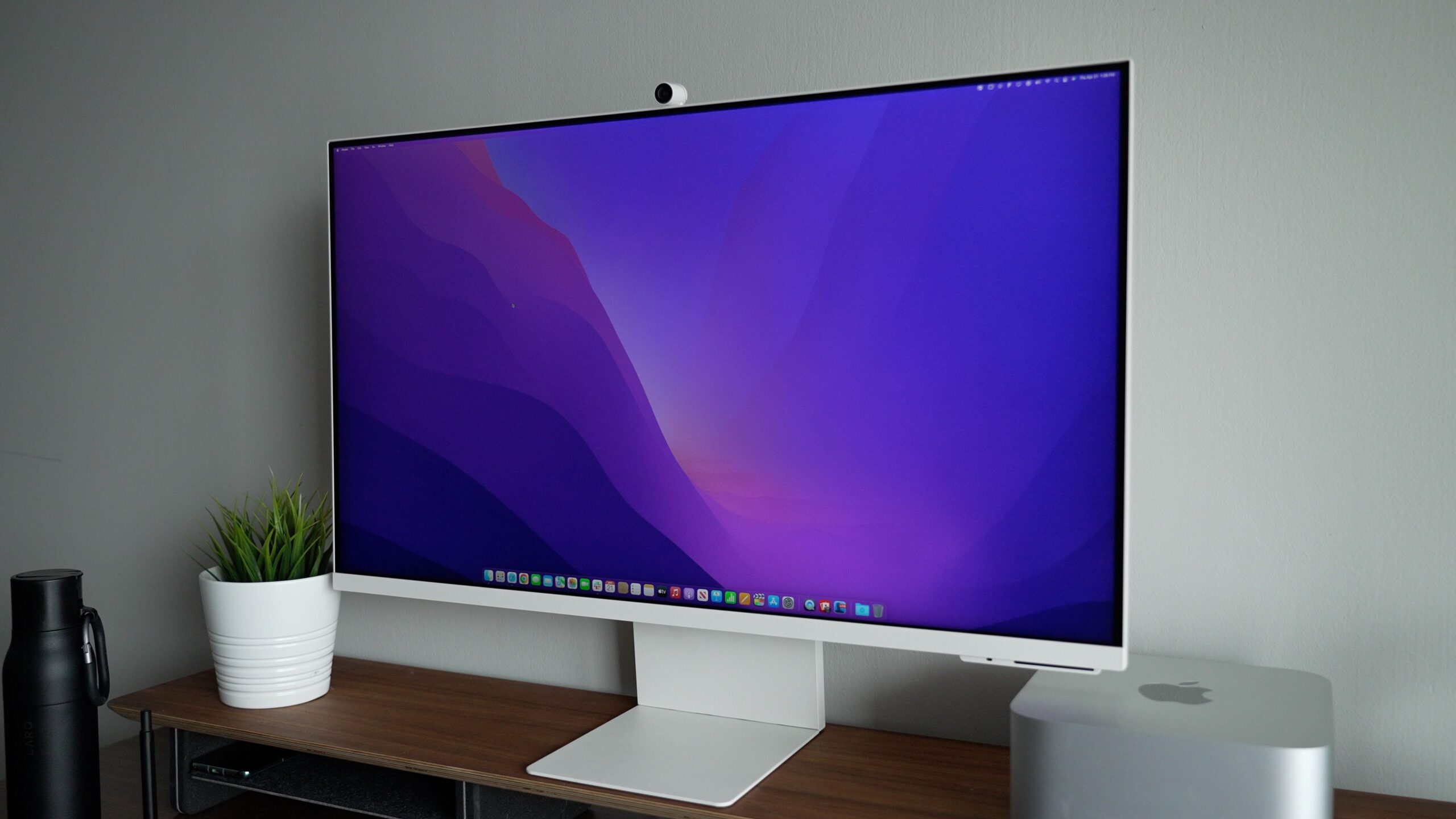 Le nouvel écran "M8" de 32 pouces de Samsung contre l'écran Studio d'Apple - MacRumors