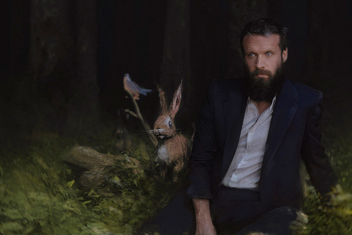 Le père John Misty partage une nouvelle chanson et annonce une tournée (prévente BV pour Radio City avec New York Pops)
