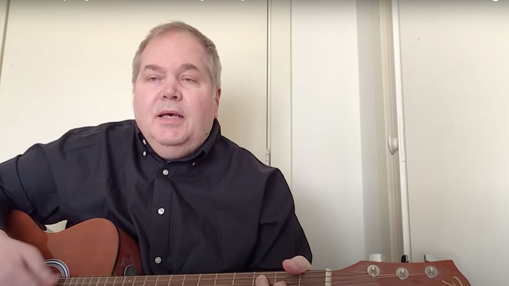 Le prochain concert de Reagan Shooter John Hinckley Jr. fait salle comble au NYC Club Le HuffPost