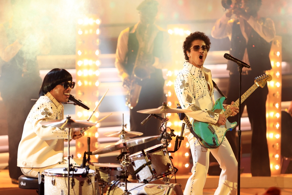 Les Grammys 2022 correspondent au plus bas de l’année dernière avec 8,9 millions d’écoutes sur CBS et Paramount +