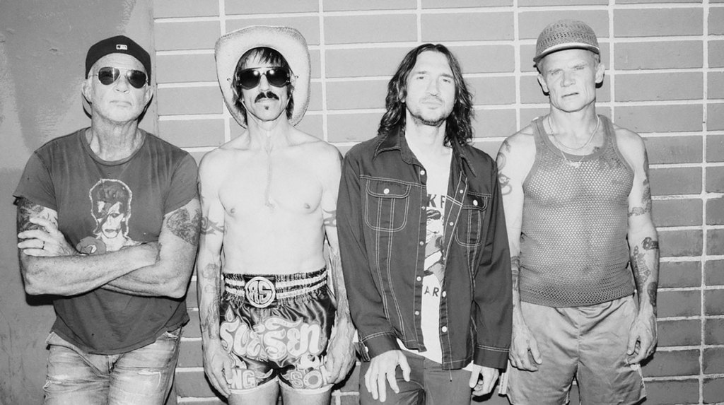 Les Red Hot Chili Peppers marquent leur premier album n ° 1 en 15 ans