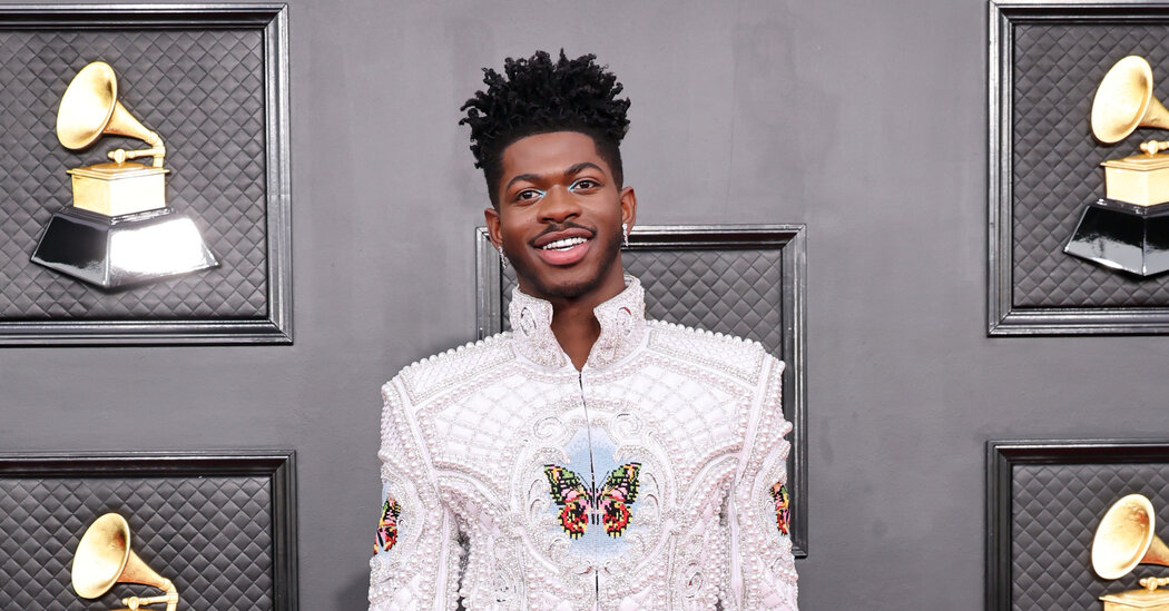 Les mieux habillés des Grammys 2022 : Lil Nas X, Billy Porter et bien d’autres