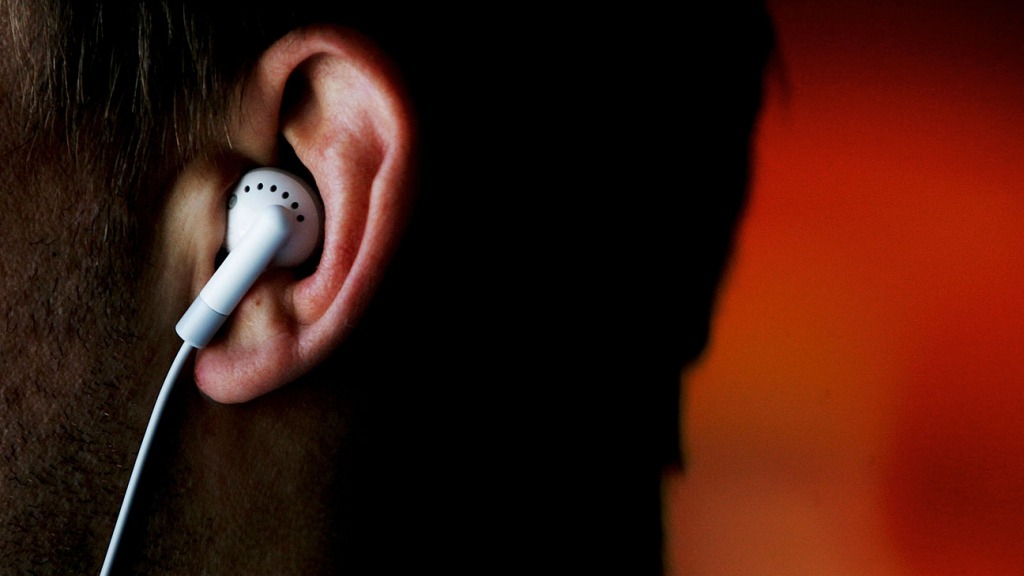 Les podcasts et l'audio dépassent la vidéo en streaming et atteignent 4,9 milliards de dollars de revenus publicitaires en 2021 - Hollywood Reporter