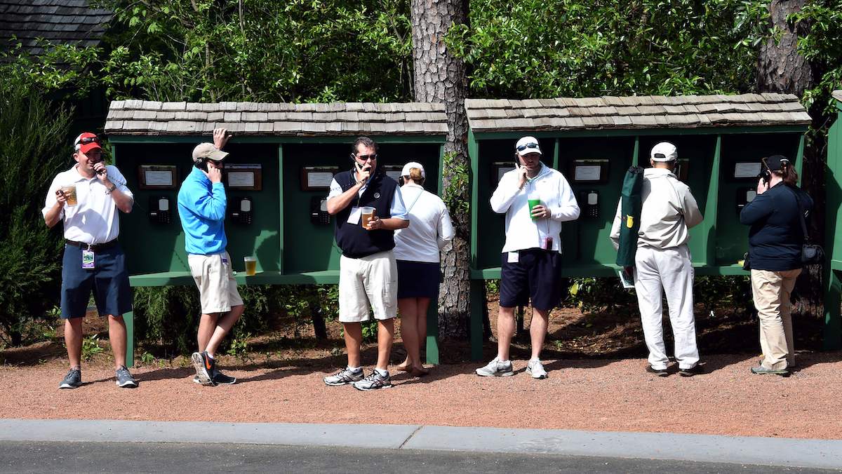 Les téléphones portables sont interdits au tournoi de golf des maîtres.  Voici pourquoi - NBC 5 Dallas-Fort Worth