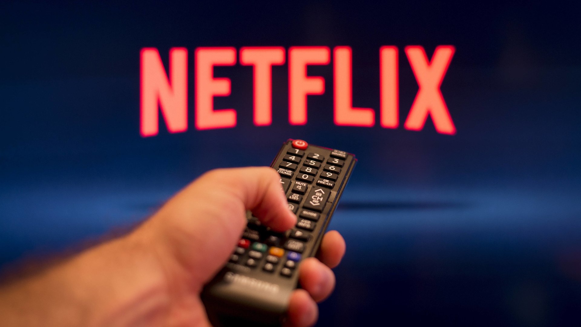 Netflix bientôt avec de la publicité : le service de streaming annonce d'énormes changements - ce sera plus cher pour beaucoup - KINO.DE