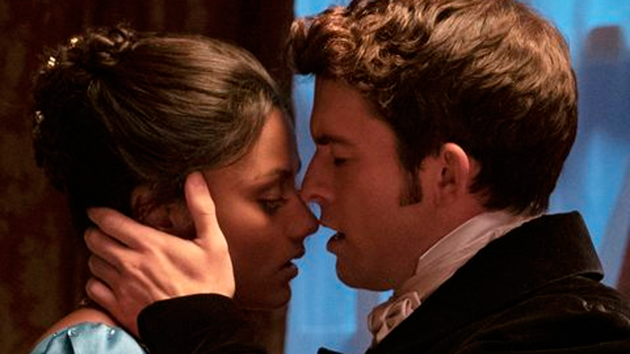 Simone Ashley est honnête à propos des scènes de sexe de Kate et Anthony dans "The Bridgertons"