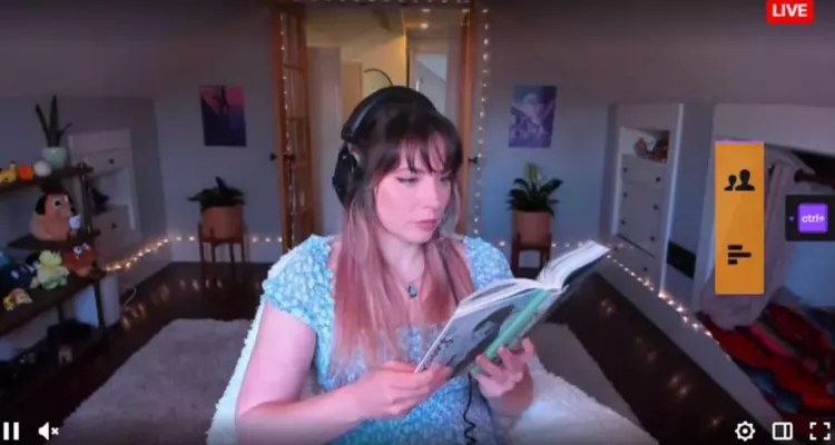 Twitch : 2 400 personnes ont regardé un streamer lire en silence pendant une heure