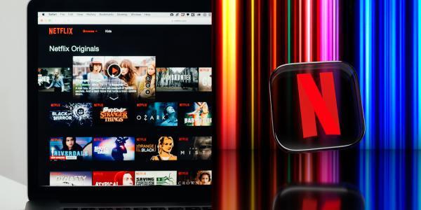 Renouvelez votre abonnement !  Ce sont les premières de Netflix en juin - Yahoo Style