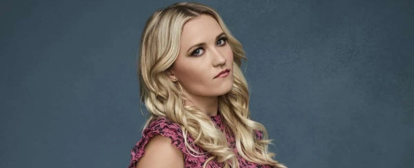 "Young Sheldon" prend Emily Osment dans le casting principal, "Pretty Smart" est annulé sur Netflix - fernsehserien.de