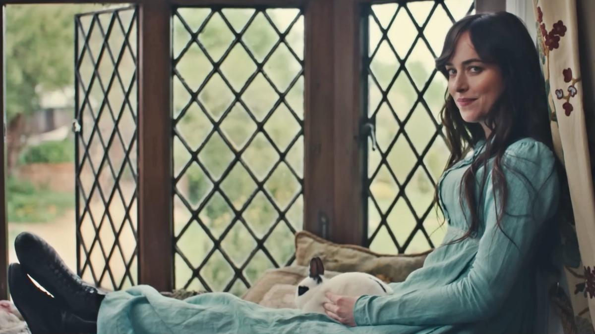 Bande-annonce de Persuasion, la nouvelle adaptation de Jane Austen avec Dakota Johnson qui débarque sur Netflix cet été - Consoles de jeux