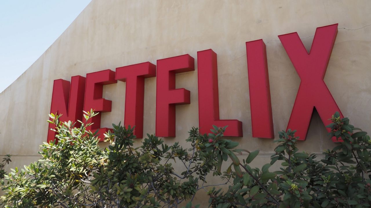 Netflix licencie 300 travailleurs en raison du faible nombre d'abonnements - MVS News