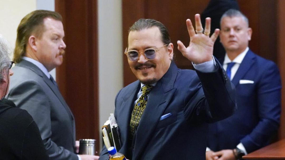 Johnny Depp revient au cinéma et jouera dans le film "le préféré" de Netflix - La raison du Mexique