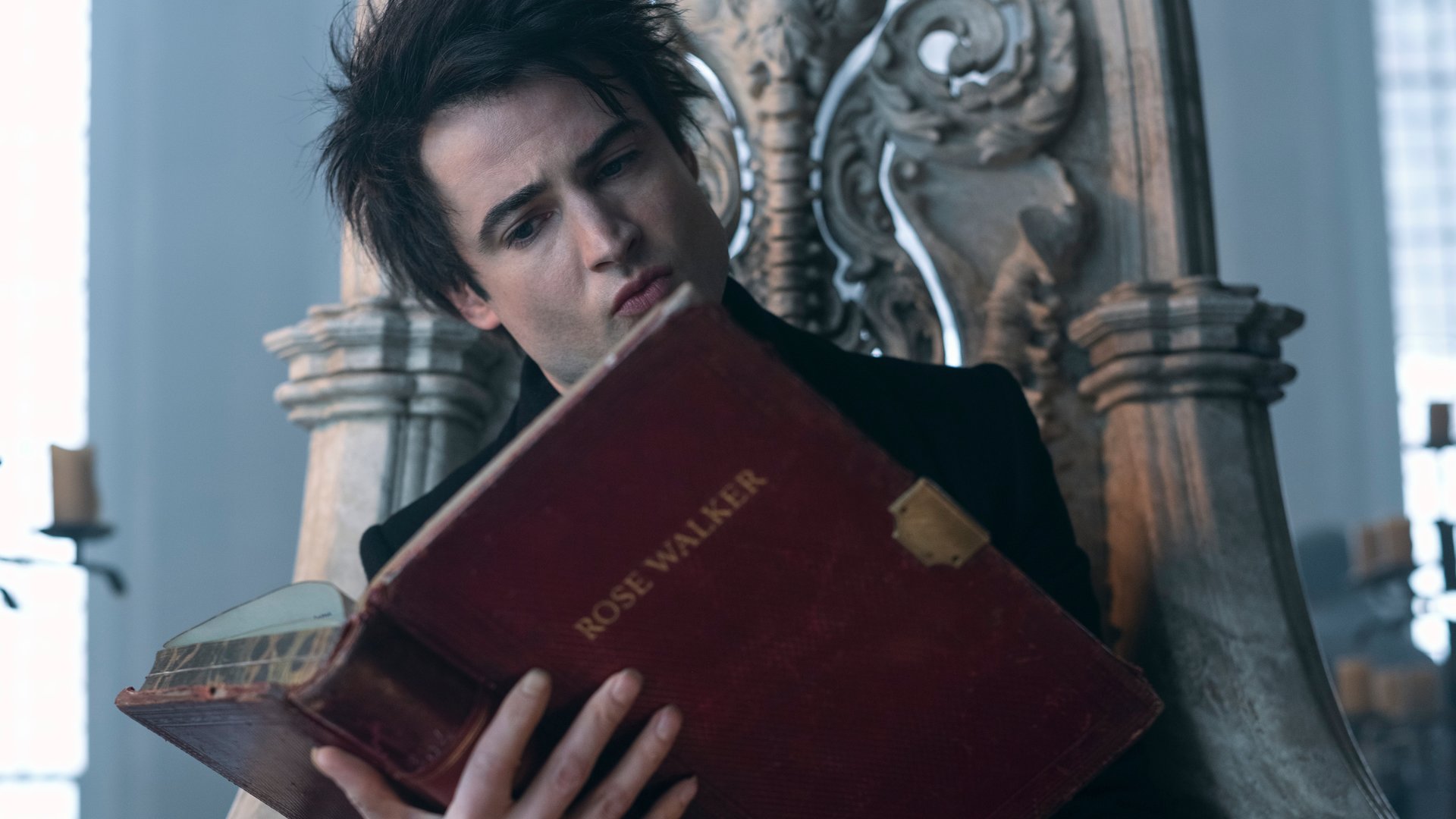 "Ça ne pouvait pas suffire" : Malgré le succès de "Sandman", l'auteur doute de l'avenir de la série Netflix - KINO.DE