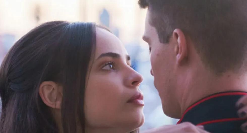 "Coeurs blessés" : comment se passe la relation entre Sofia Carson et Nicholas Galitzine dans les coulisses