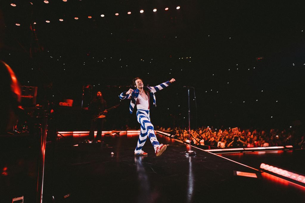 Harry Styles transforme MSG en ‘Harry’s House’ dans le premier des 15 spectacles