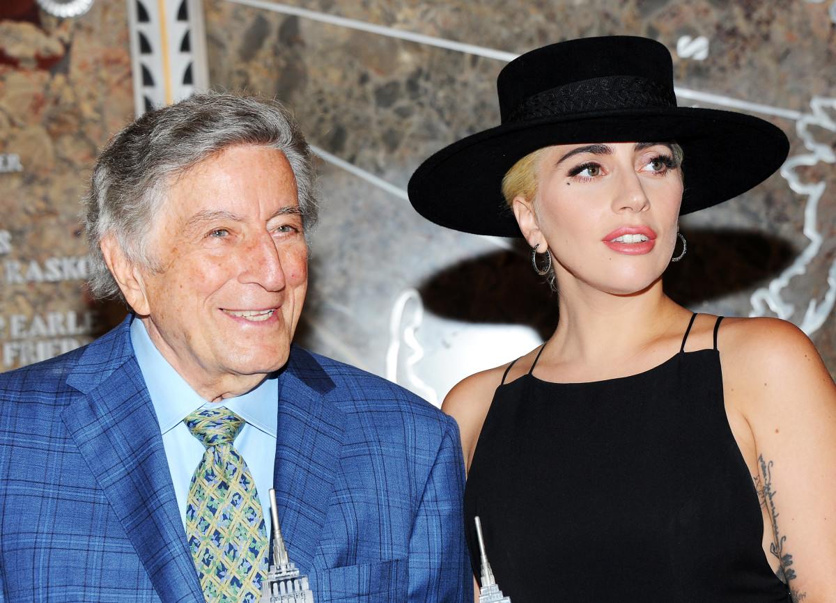 Lady Gaga rend un hommage émouvant à Tony Bennett lors d’un concert à New York