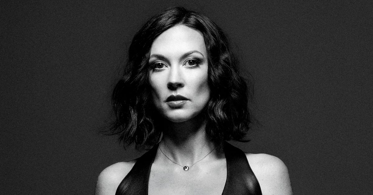 Le nouvel album de la chanteuse country Amanda Shires s’attaque à une Amérique politiquement divisée Le HuffPost
