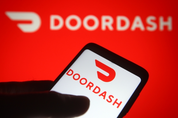 Les pirates accèdent aux données de DoorDash, T-Mobile s'associe à SpaceX et eBay achète TCGplayer - TechCrunch