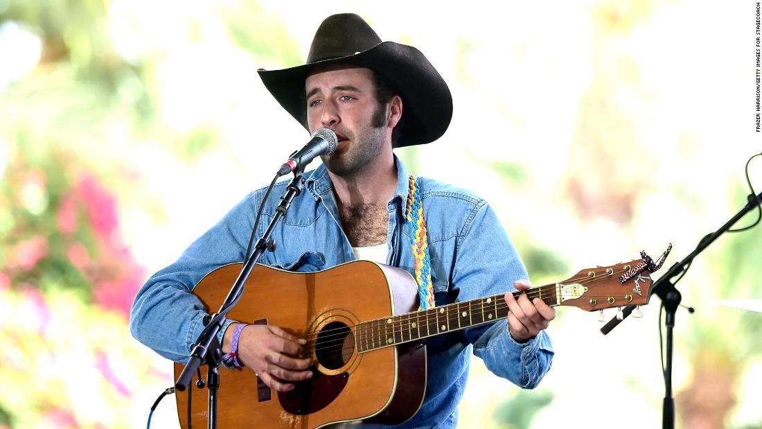 Luke Bell, chanteur de country, est mort à 32 ans