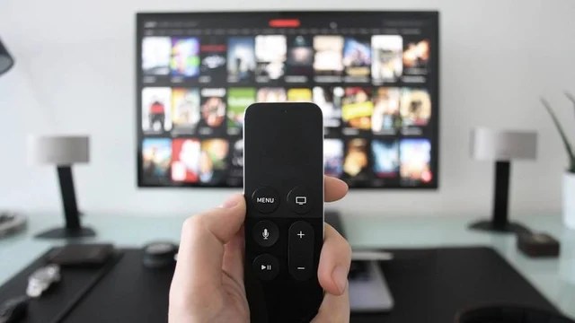 Netflix, Disney+, Flow et HBO : tarifs et combo le moins cher - iProUp