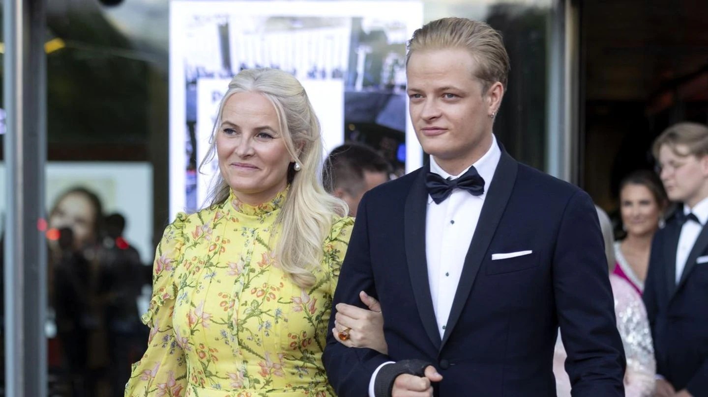 Princesse Mette-Marit : l'ex de son fils donne des astuces secrètes à Netflix