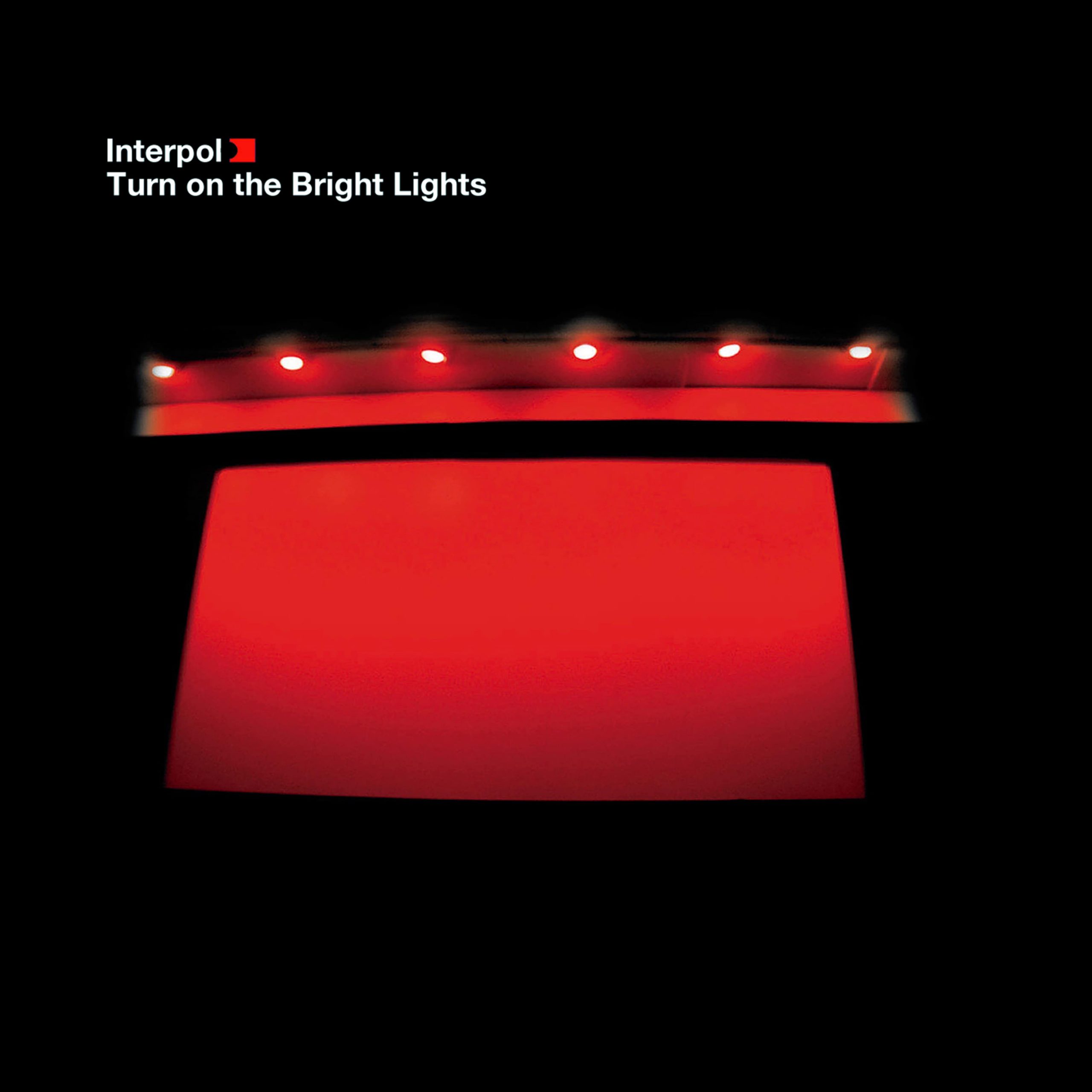 « Turn On The Bright Lights » d’Interpol fête ses 20 ans