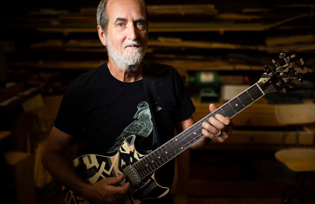 Un menuisier de Burnham prend le temps de fabriquer des guitares personnalisées