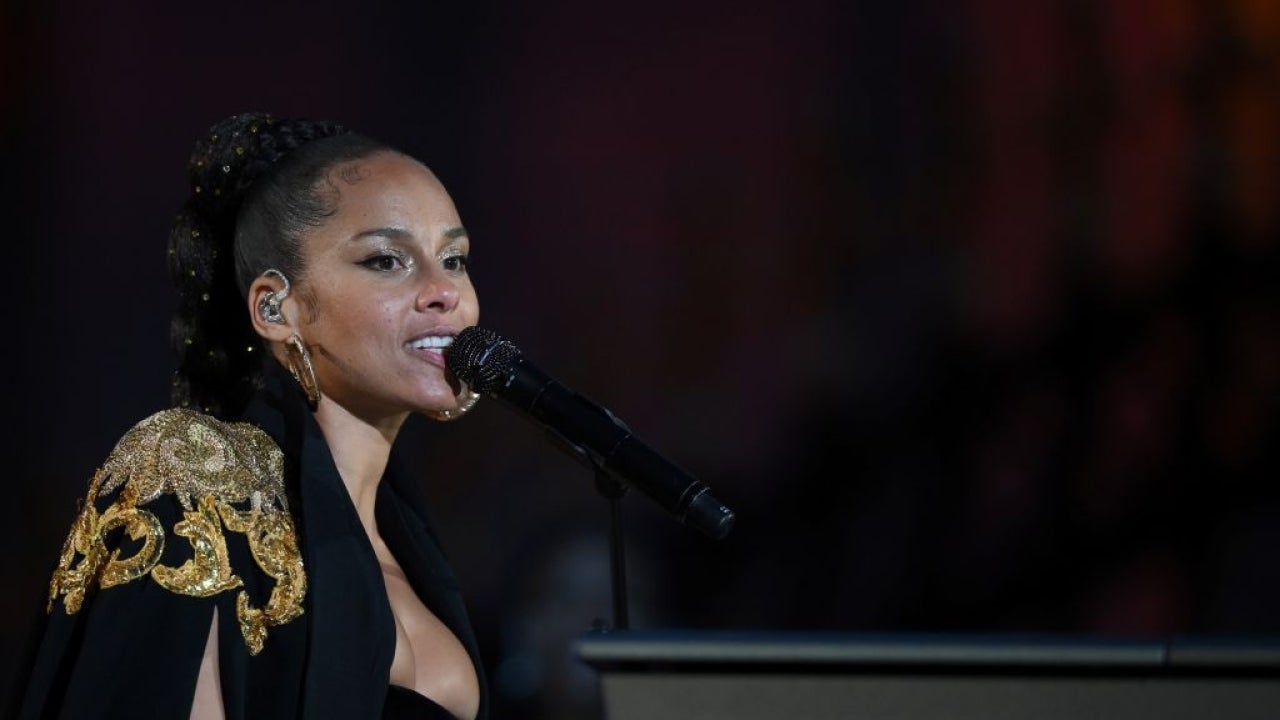 Alicia Keys réagit après qu’un fan l’ait agressivement embrassée pendant un concert