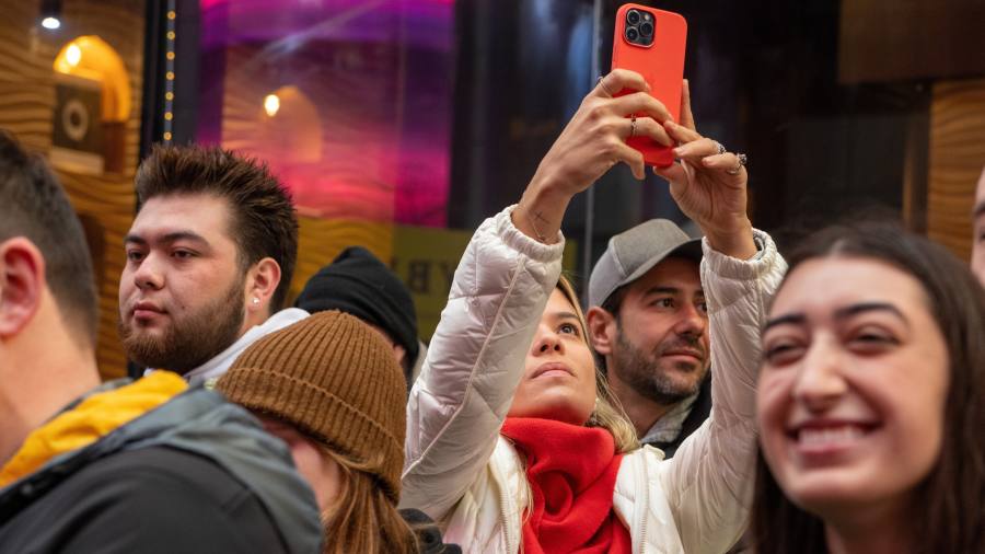 Apple dépasse Android pour représenter 50% des smartphones utilisés aux États-Unis - Financial Times