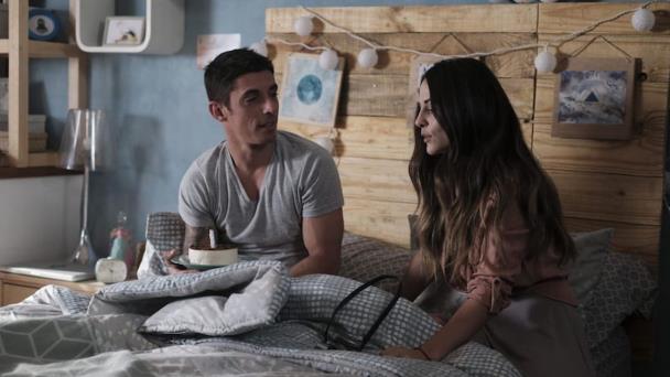 Cette série romantique de Netflix bat des records - EXPRESS