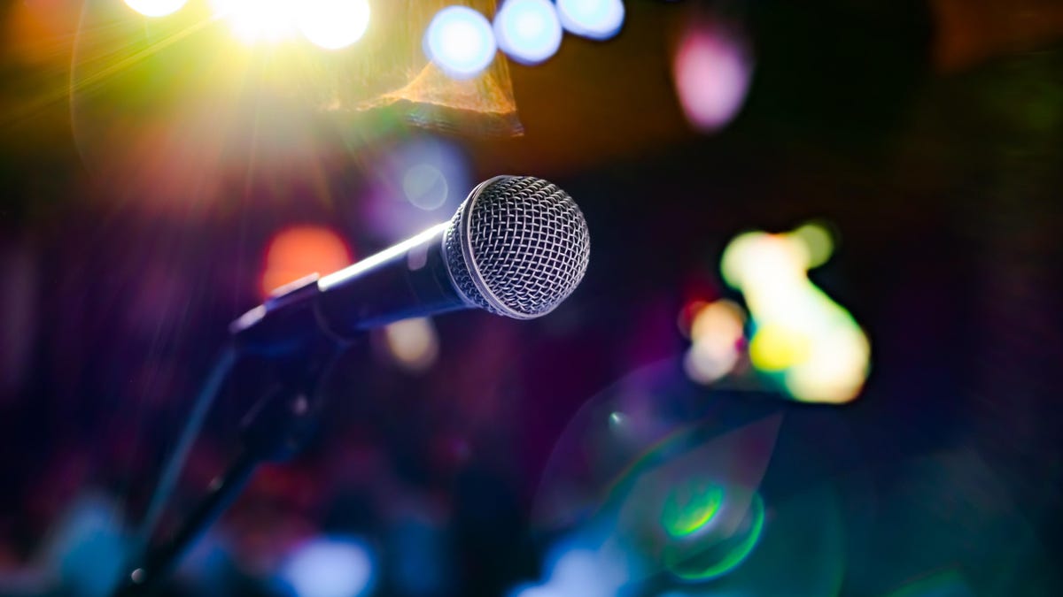 Comment tuer au karaoké même si vous ne savez pas chanter