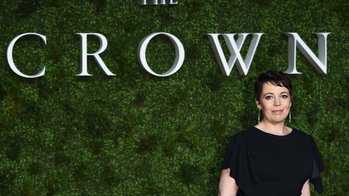 La série Netflix "The Crown" suspend sa production en raison du décès de la reine Elizabeth II - NBC Los Angeles