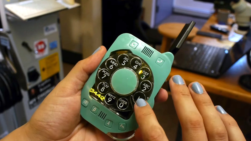 Le téléphone portable rotatif Open Source, deux ans plus tard - Hackaday