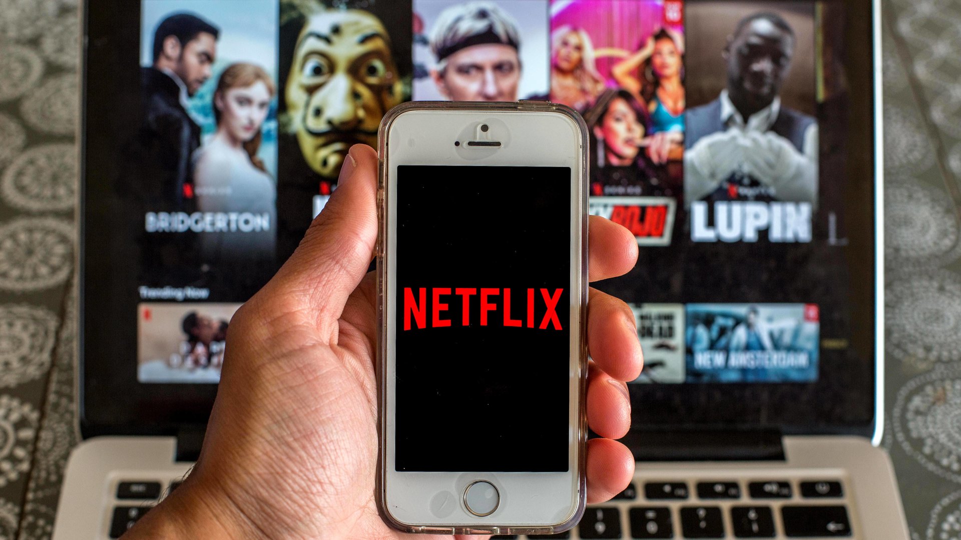 Netflix & chill, binge-watching, géant du streaming : Netflix fête ses 25 ans avec une vidéo sympa - KINO.DE