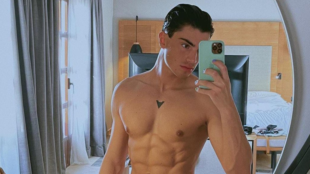 Photos et facettes d'Apolo Planet, mannequin et artiste espagnol - Homosensual