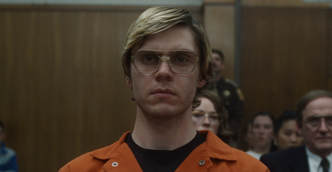 Quelle peur!  Découvrez Evan Peters dans la bande-annonce terrifiante de 'Monster: The Jeffrey Dahmer Story' - Sopitas.com