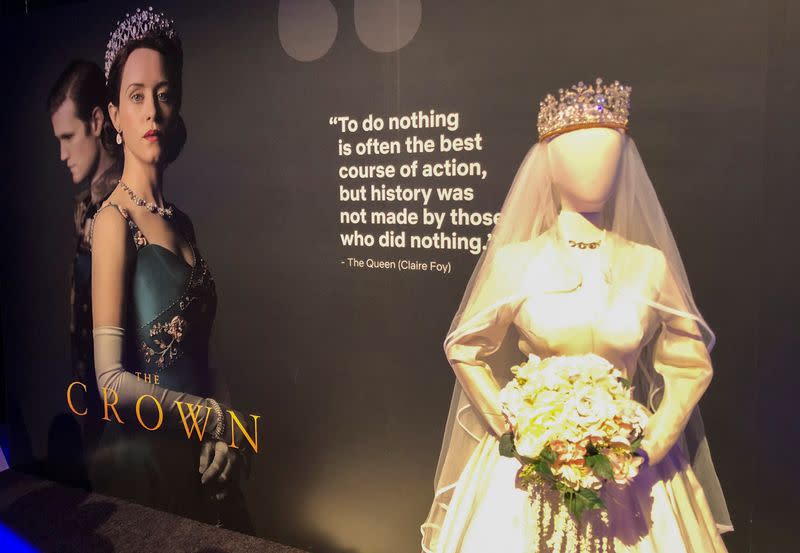 Série "La Couronne" Netflix interrompt la production après la mort de la reine Elizabeth - Yahoo Style