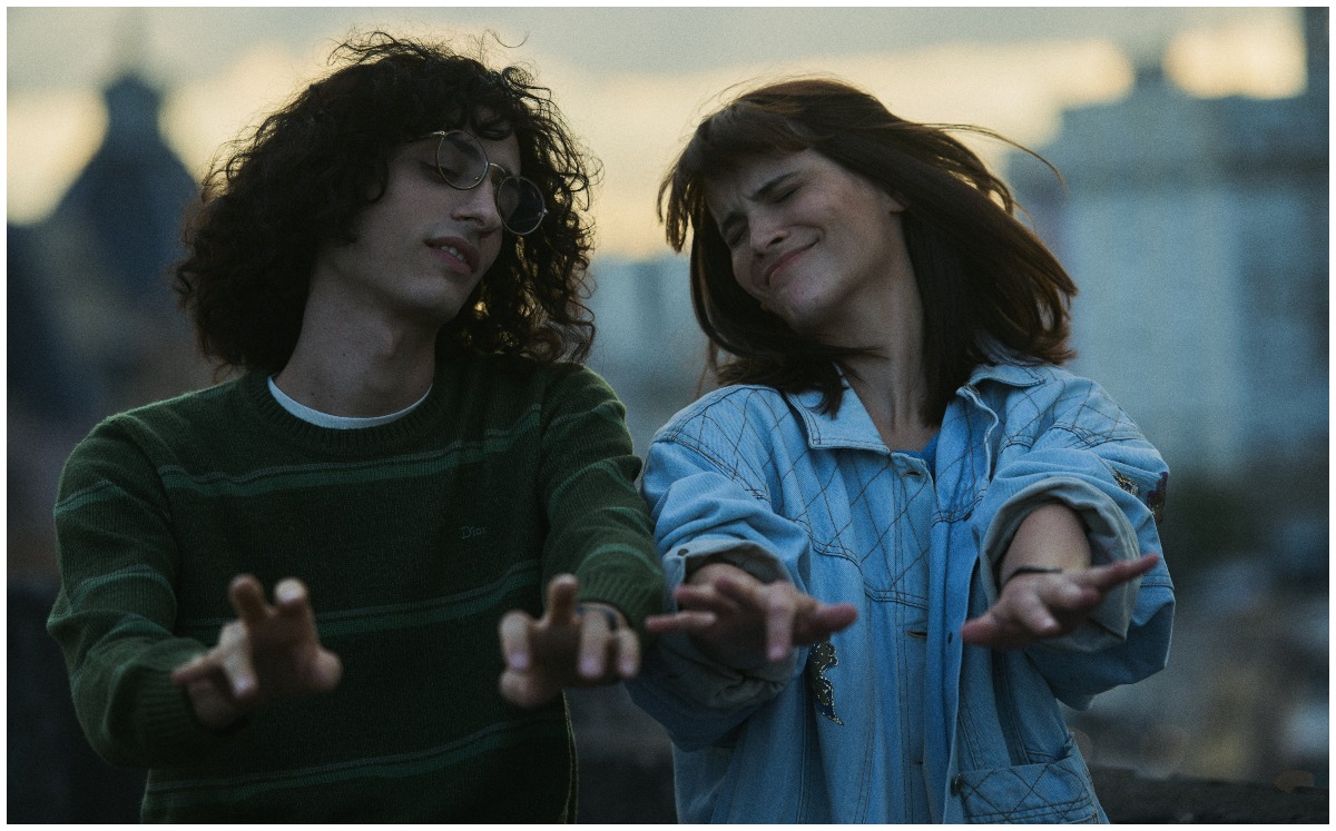Voici à quoi ressemble Fito Páez dans la nouvelle série biographique de Netflix, "L'amour après l'amour"