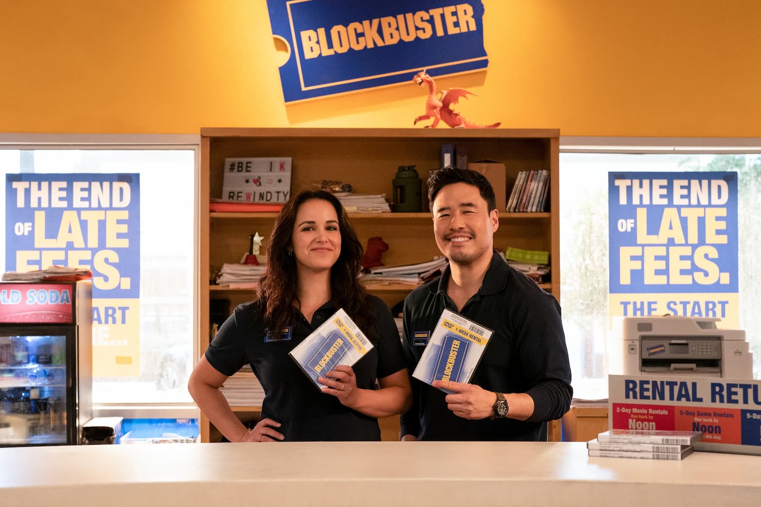 Netflix dévoile la bande-annonce officielle de sa nouvelle série 'Blockbuster' - Seriépolis