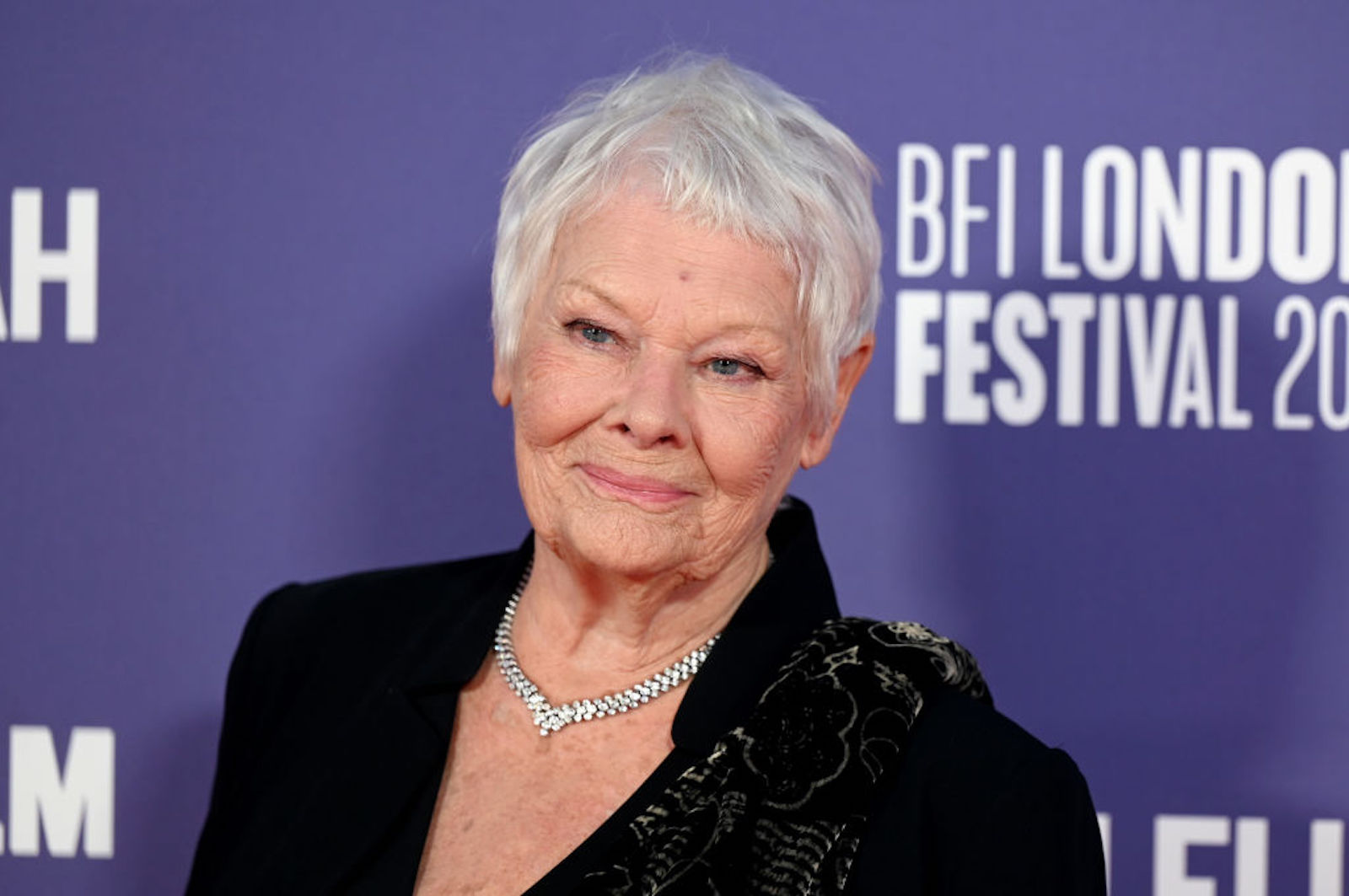 L'actrice oscarisée Judi Dench accuse The Crown de Netflix "sensationnalisme grossier" - Cnn en espagnol
