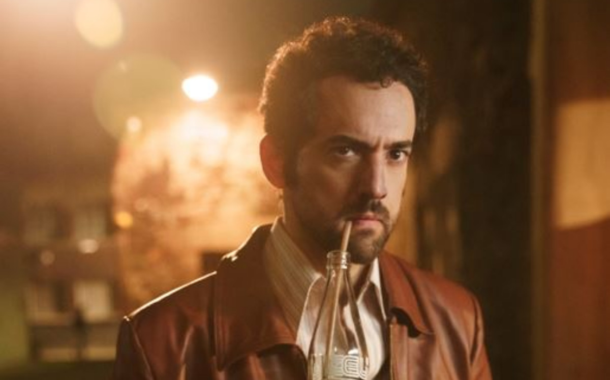 Luis Gerardo Méndez parle de son rôle dans "Belascoarán" pour Netflix