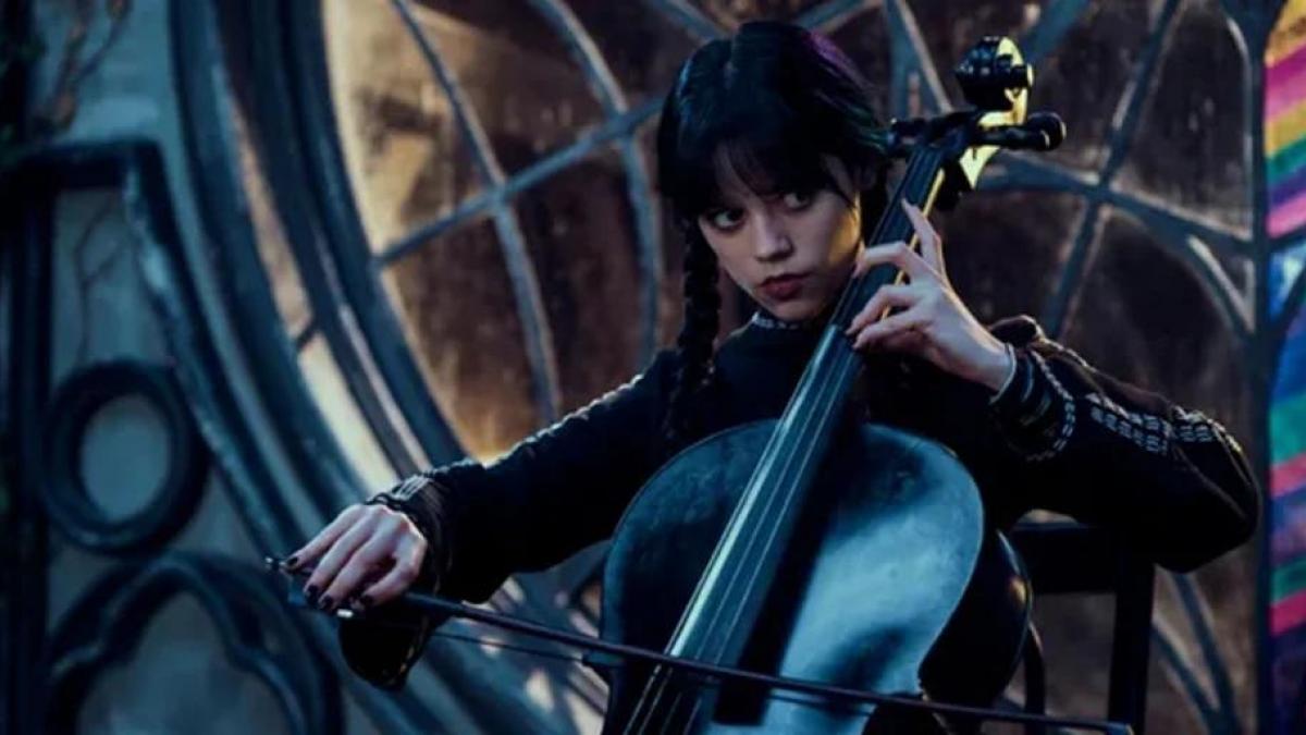 Merlina lance sa sombre bande-annonce finale et envoûte les fans et Netflix