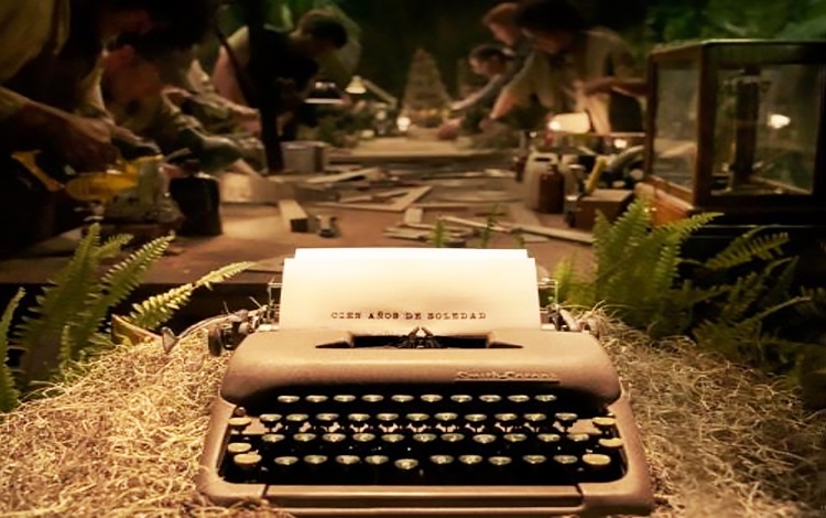 Netflix a révélé une partie du talent derrière la production basée sur Cent ans de solitude de Gabriel García Márquez - PRODU