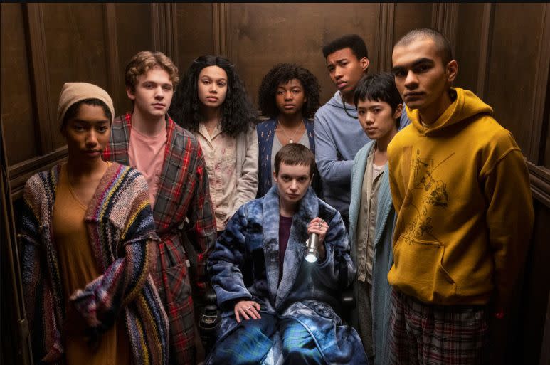 Netflix : comment va The Midnight Club, la nouvelle série d'horreur de Mike Flanagan pour la plateforme - Yahoo Style