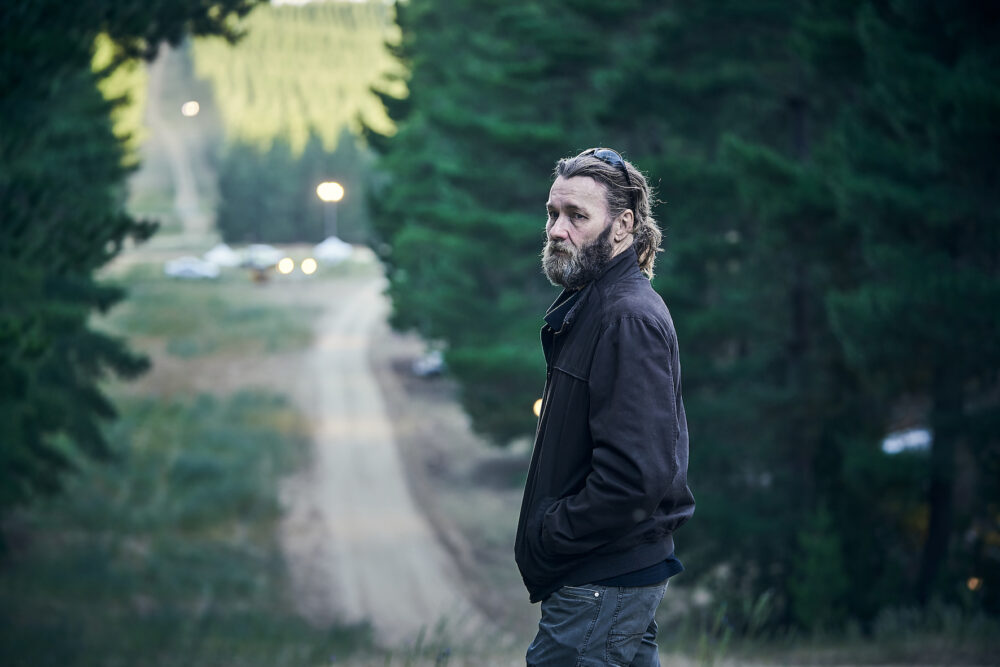 Premières en ligne : bilan de "L'étranger"de Thomas M. Wright (Netflix) - micropsiacine.com