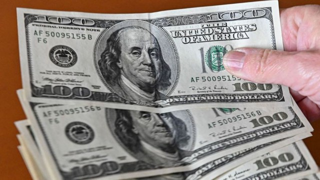 Dollar aujourd'hui: prix du dollar numérique, du bleu, du Qatar, du MEP, du CCL, du Bitcoin, de Netflix, de l'USDT et du DAI pour le vendredi 25 novembre - Yahoo Style